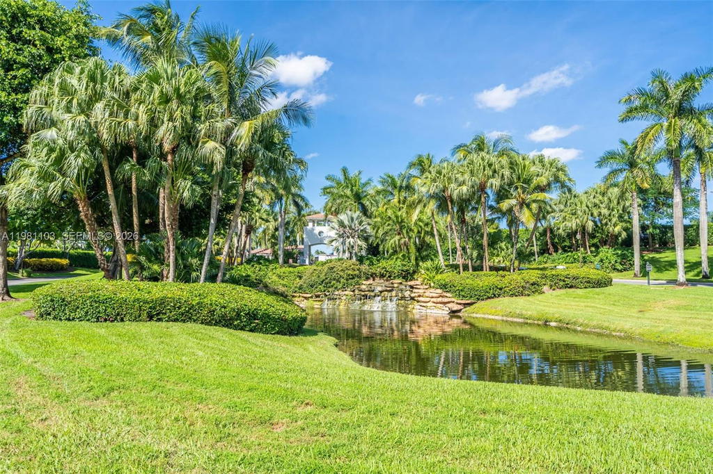 Real estate property located at 11262 59th Ter, Miami-dade, Doral Isles Cayman, Doral, FL
