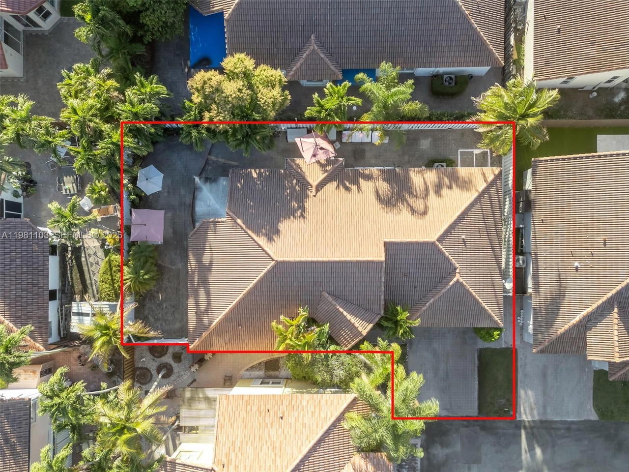 Real estate property located at 11262 59th Ter, Miami-dade, Doral Isles Cayman, Doral, FL