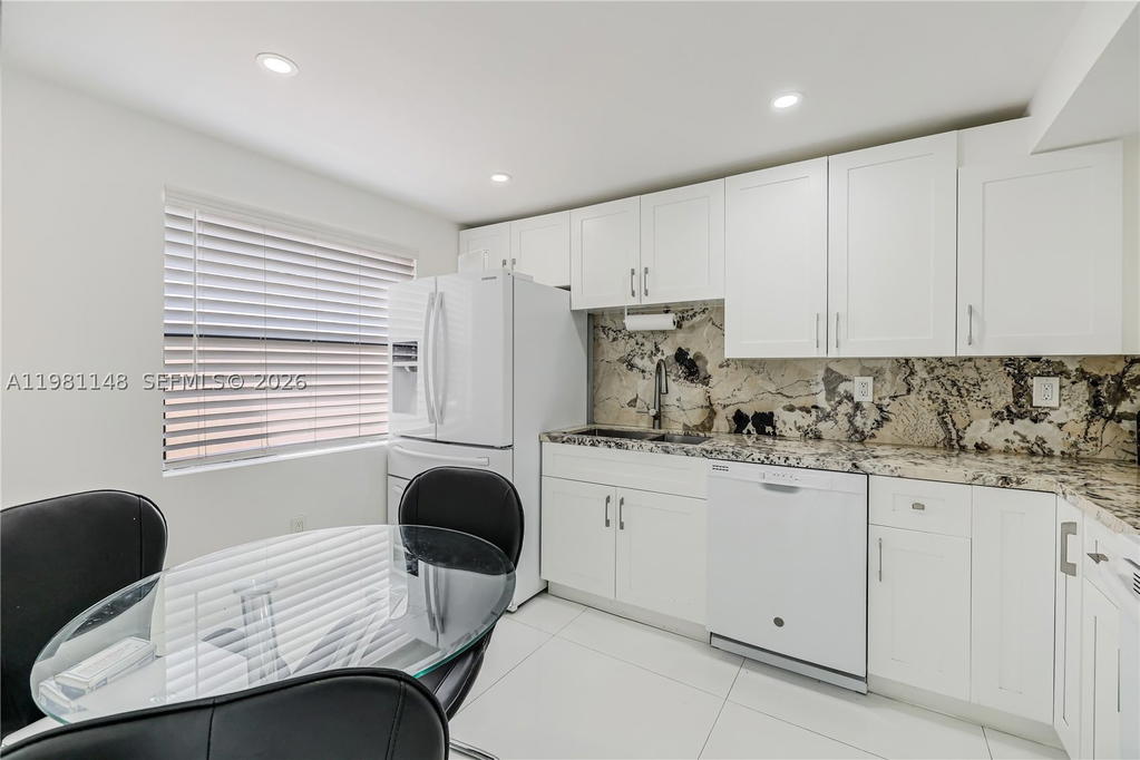 Real estate property located at 8101 Byron Ave #509, Miami-dade, Abbott Gardens Condo, Miami Beach, FL