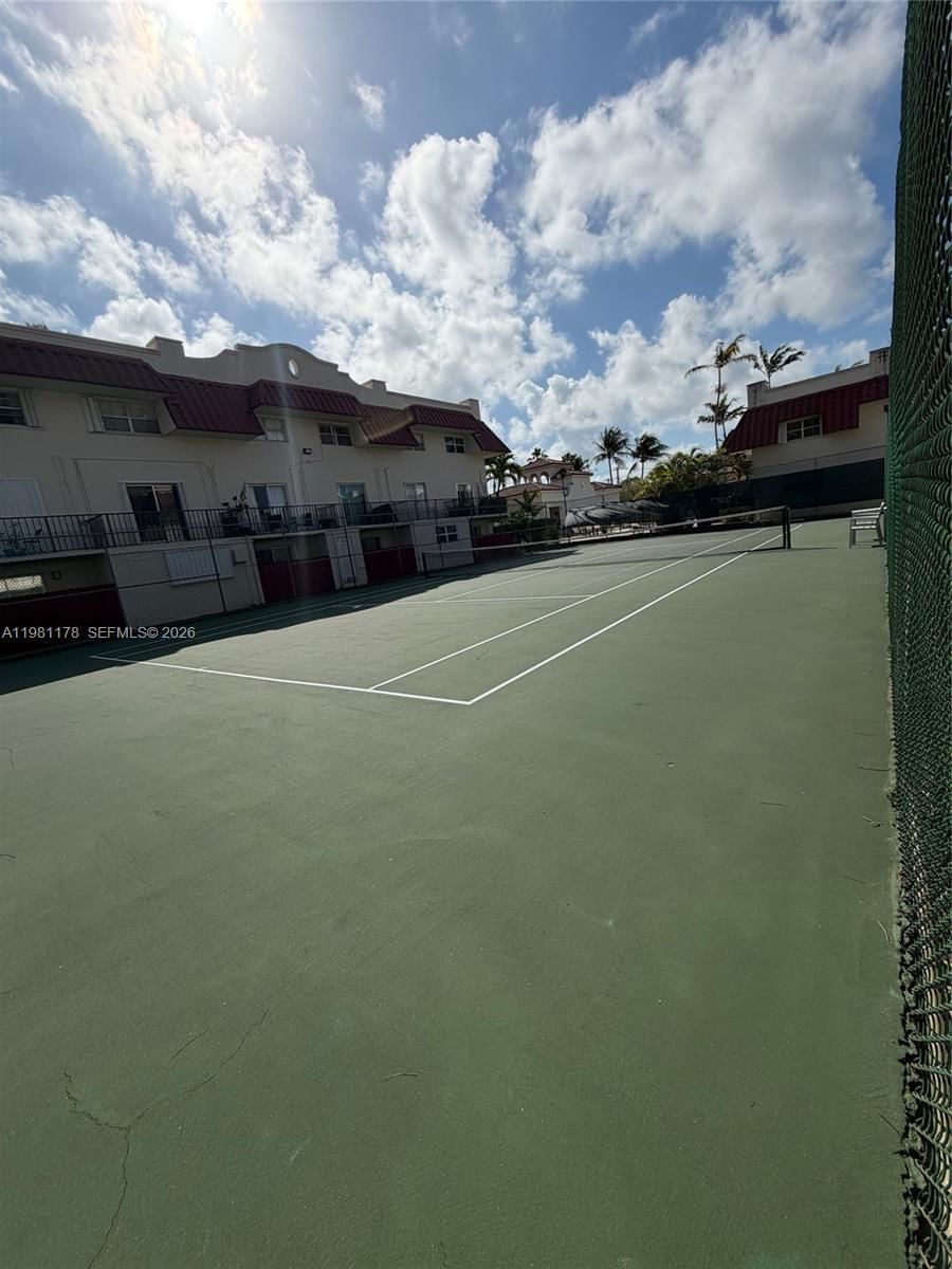 Real estate property located at 6709 Kendall Dr #209, Miami-dade, Villas Of Pinecrest Condo, Pinecrest, FL