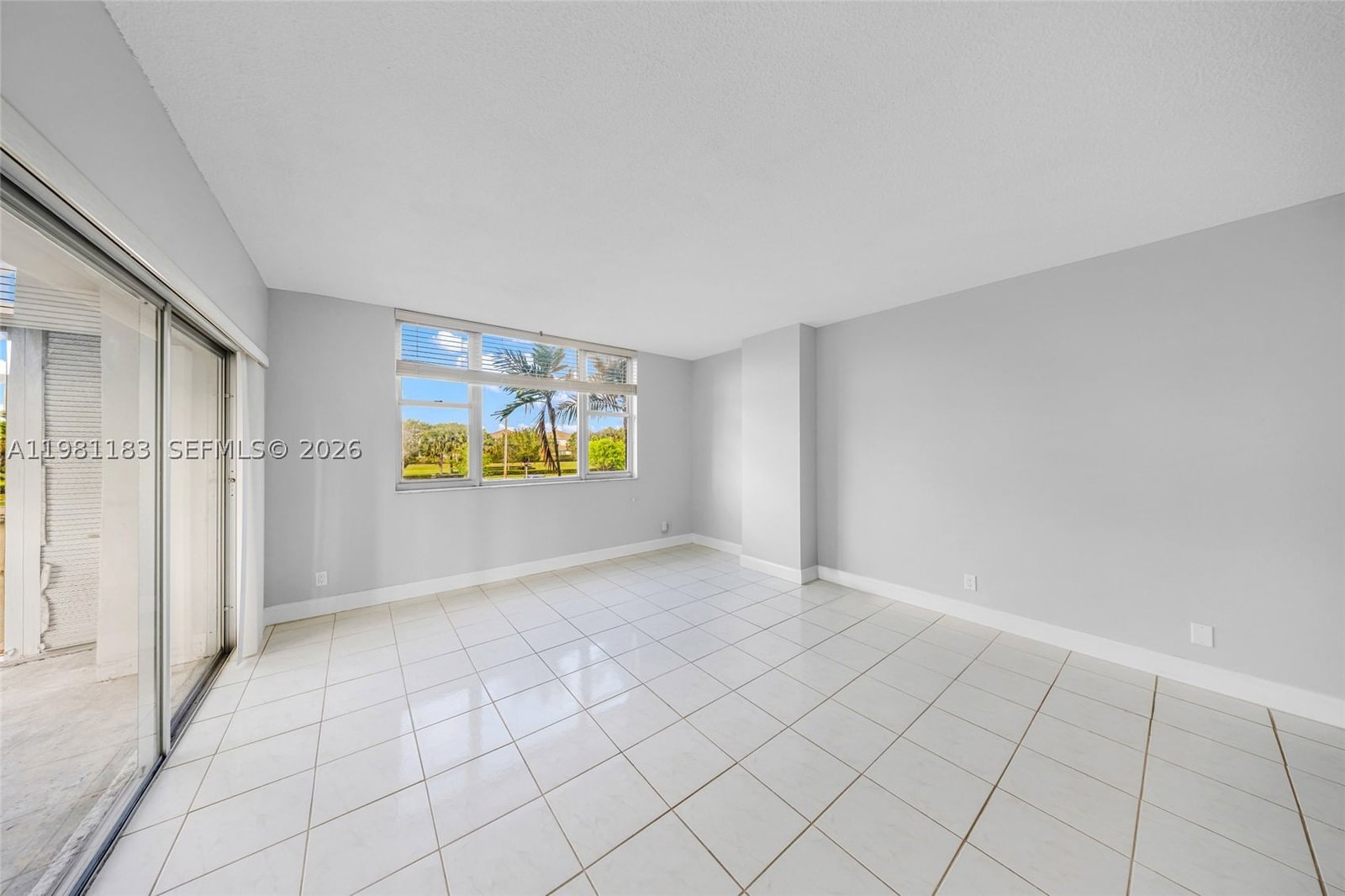 Real estate property located at 4350 Hillcrest Dr #200, Broward, Hillcrest East No 22 Cond, Hollywood, FL