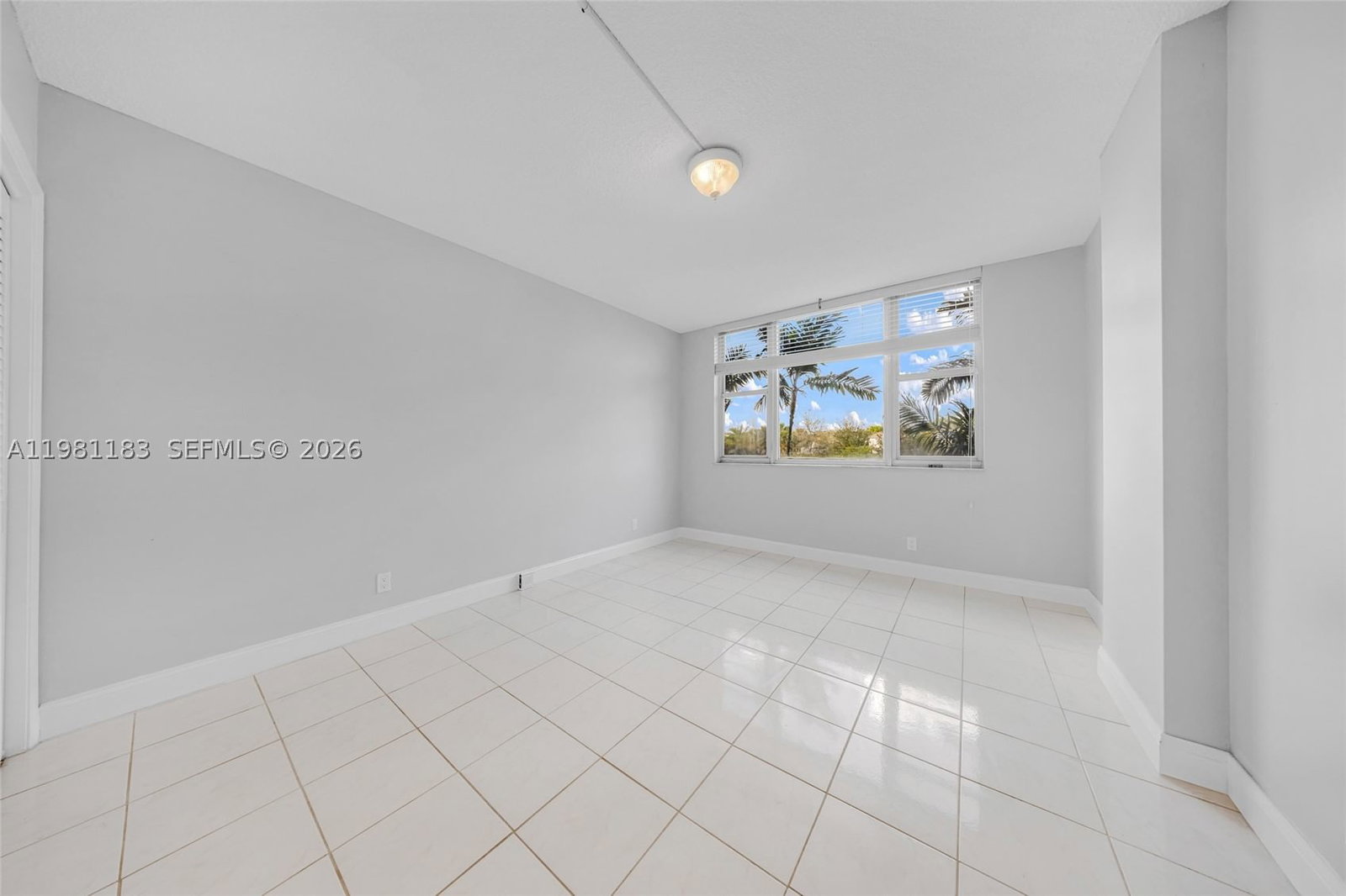 Real estate property located at 4350 Hillcrest Dr #200, Broward, Hillcrest East No 22 Cond, Hollywood, FL