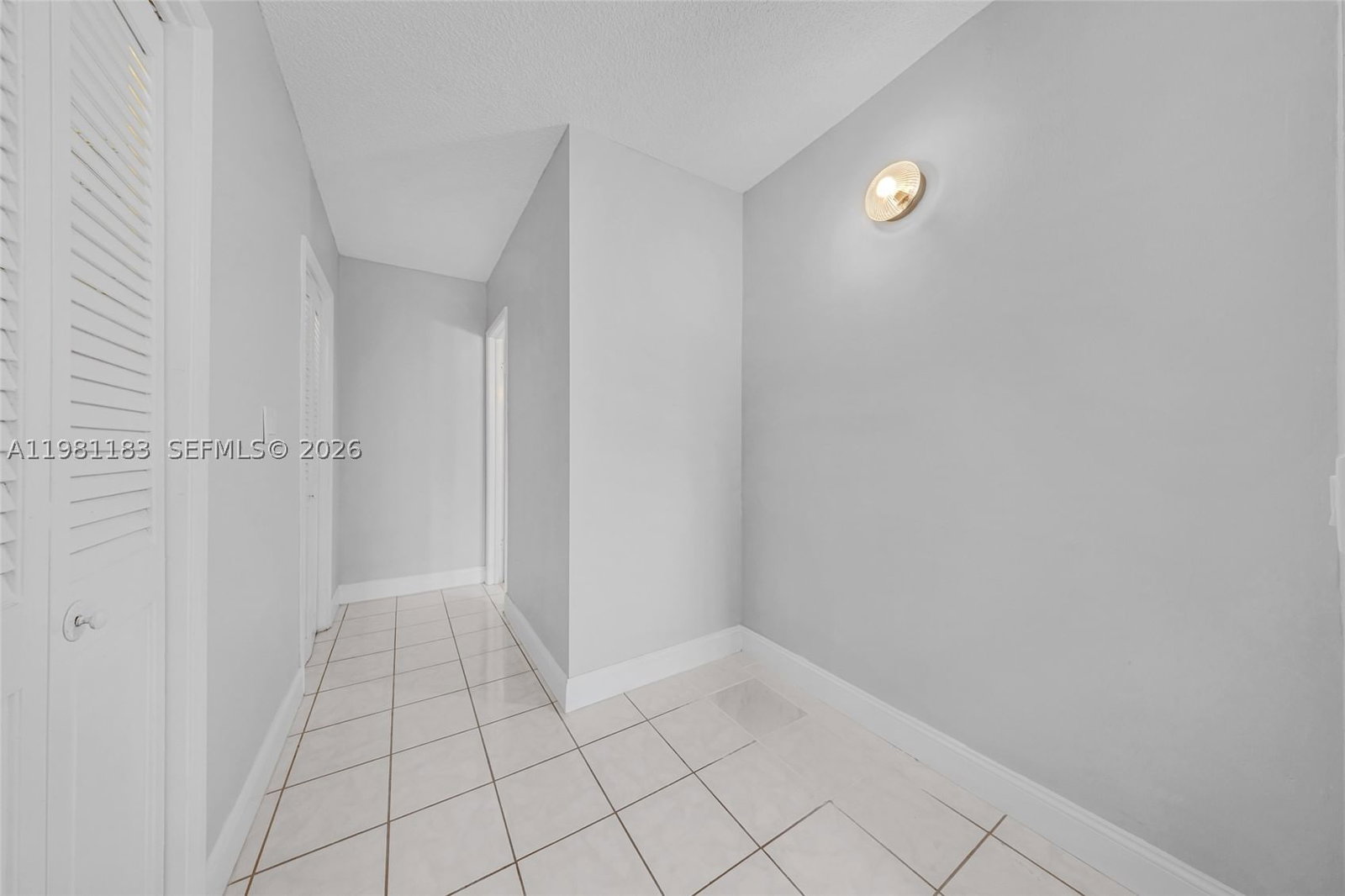Real estate property located at 4350 Hillcrest Dr #200, Broward, Hillcrest East No 22 Cond, Hollywood, FL