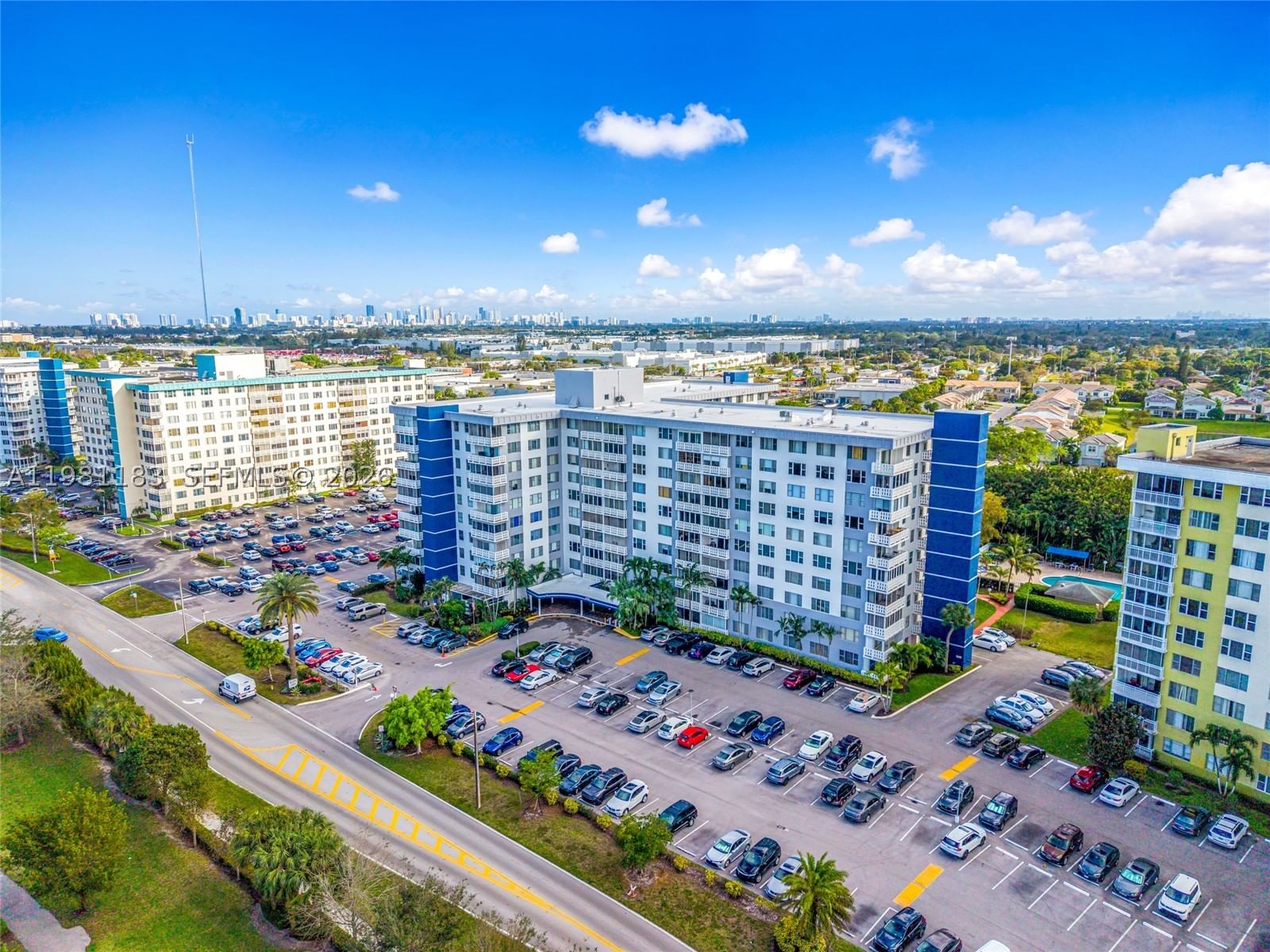 Real estate property located at 4350 Hillcrest Dr #200, Broward, Hillcrest East No 22 Cond, Hollywood, FL