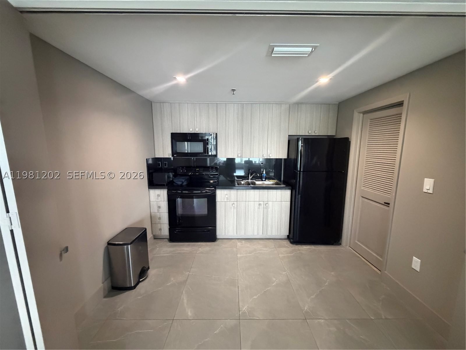 Real estate property located at 9350 Bay Harbor Dr #5C, Miami-dade, 9350 Condo Of Bay Harbor, Bay Harbor Islands, FL