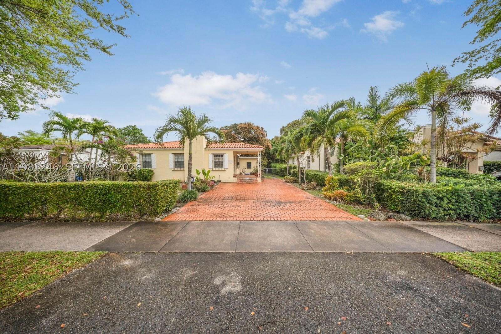 Real estate property located at 512 Mendoza Ave, Miami-dade, Coral Groves, Coral Gables, FL