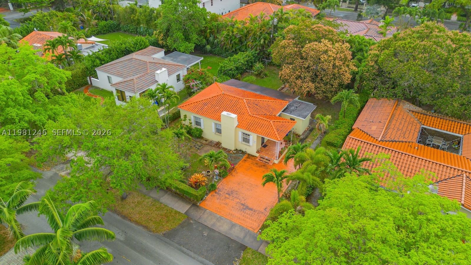 Real estate property located at 512 Mendoza Ave, Miami-dade, Coral Groves, Coral Gables, FL