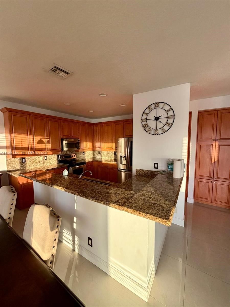 Real estate property located at 663 Live Oak Ln, Broward, Sector 2-parcels 12 13 14, Weston, FL