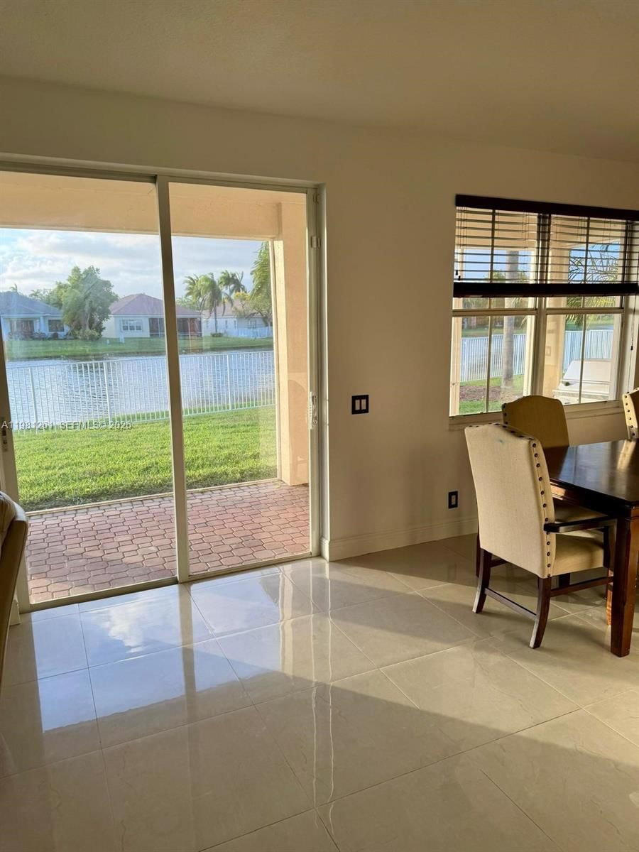 Real estate property located at 663 Live Oak Ln, Broward, Sector 2-parcels 12 13 14, Weston, FL