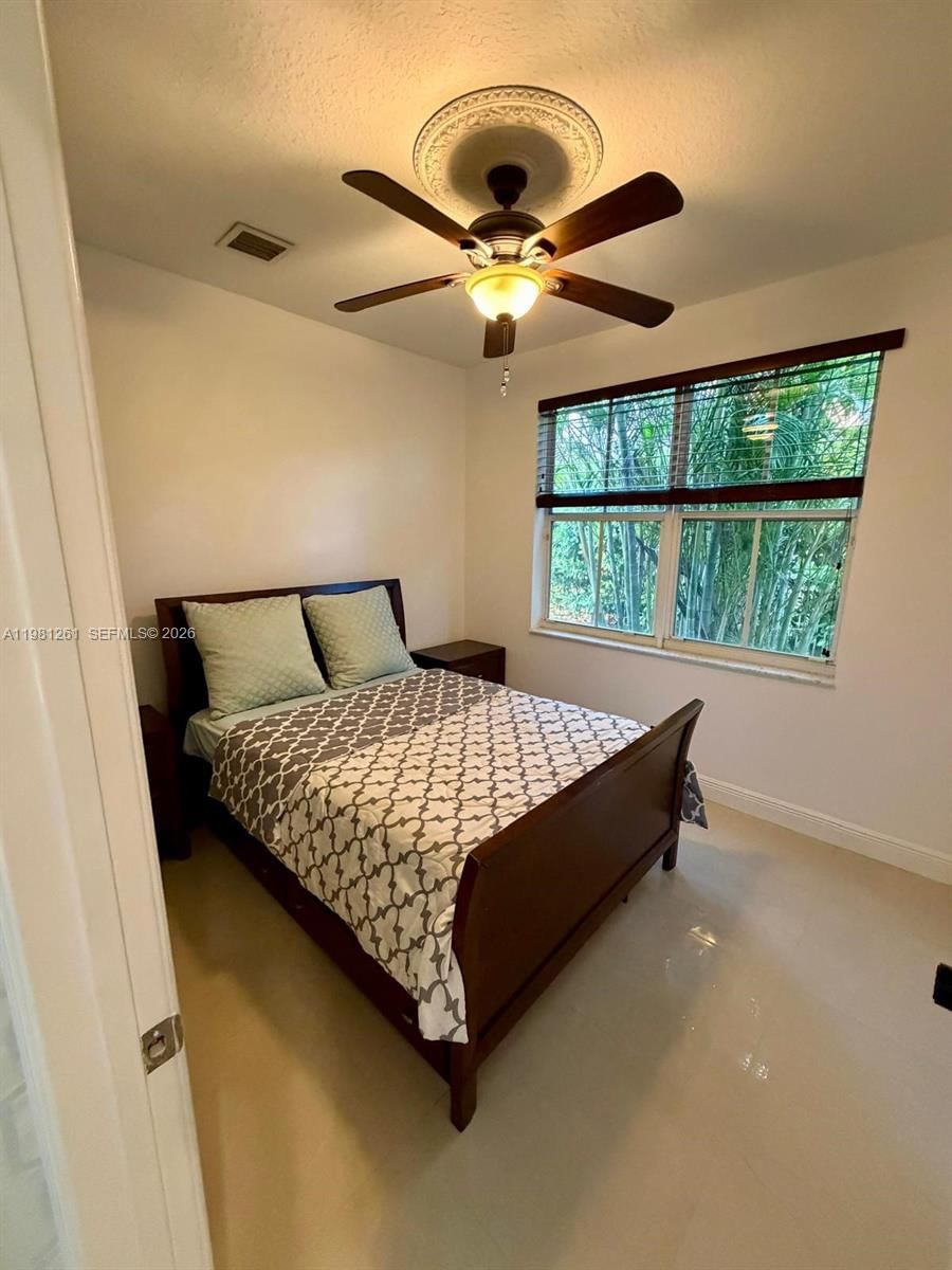 Real estate property located at 663 Live Oak Ln, Broward, Sector 2-parcels 12 13 14, Weston, FL