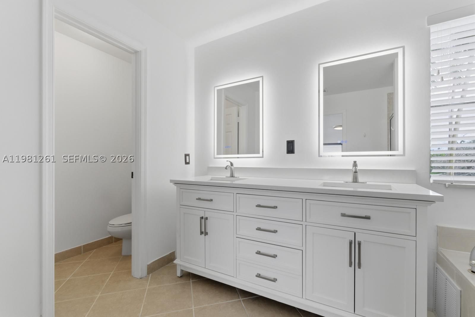 Real estate property located at 663 Live Oak Ln, Broward, Sector 2-parcels 12 13 14, Weston, FL