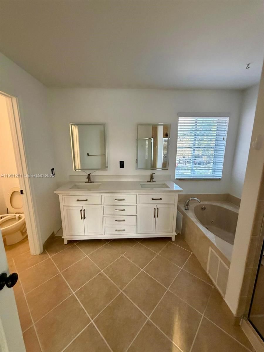 Real estate property located at 663 Live Oak Ln, Broward, Sector 2-parcels 12 13 14, Weston, FL