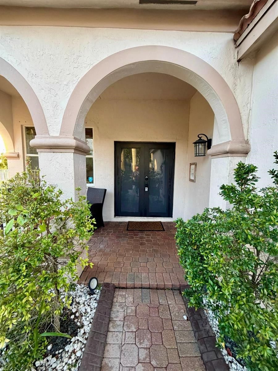 Real estate property located at 663 Live Oak Ln, Broward, Sector 2-parcels 12 13 14, Weston, FL