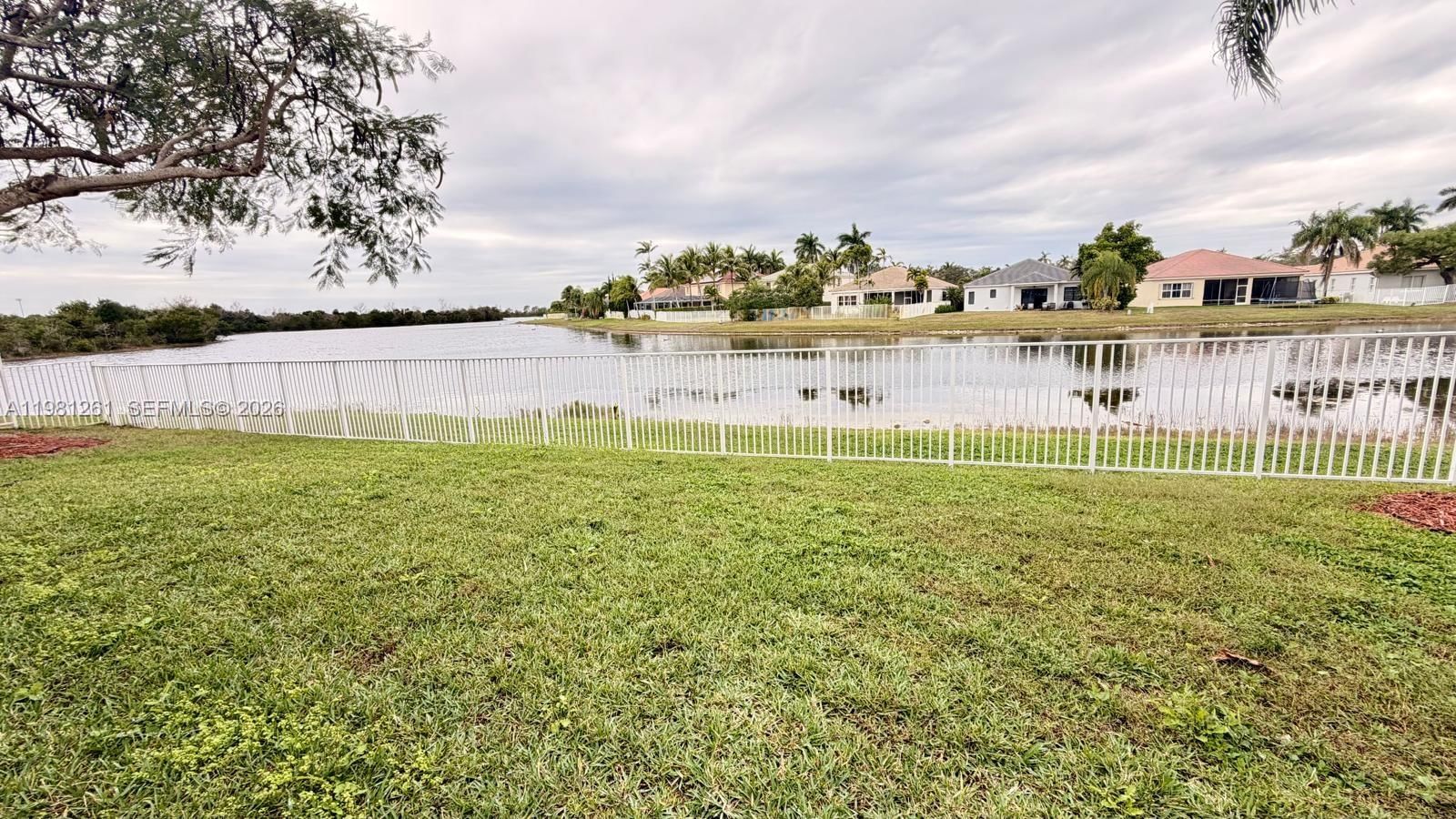 Real estate property located at 663 Live Oak Ln, Broward, Sector 2-parcels 12 13 14, Weston, FL