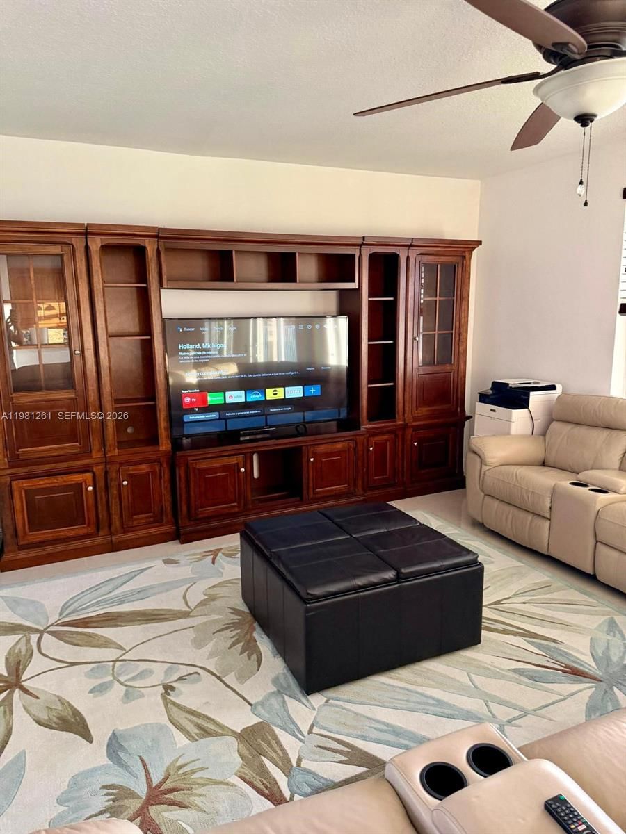 Real estate property located at 663 Live Oak Ln, Broward, Sector 2-parcels 12 13 14, Weston, FL