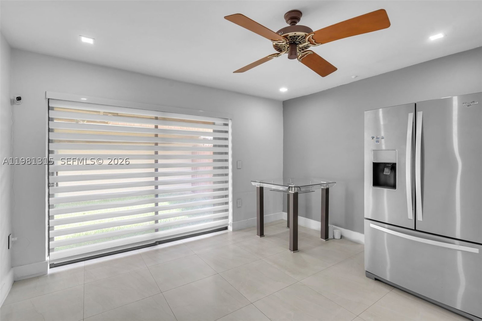 Real estate property located at 19951 10th Place Way, Miami-dade, Sky Lake Villas, Miami, FL