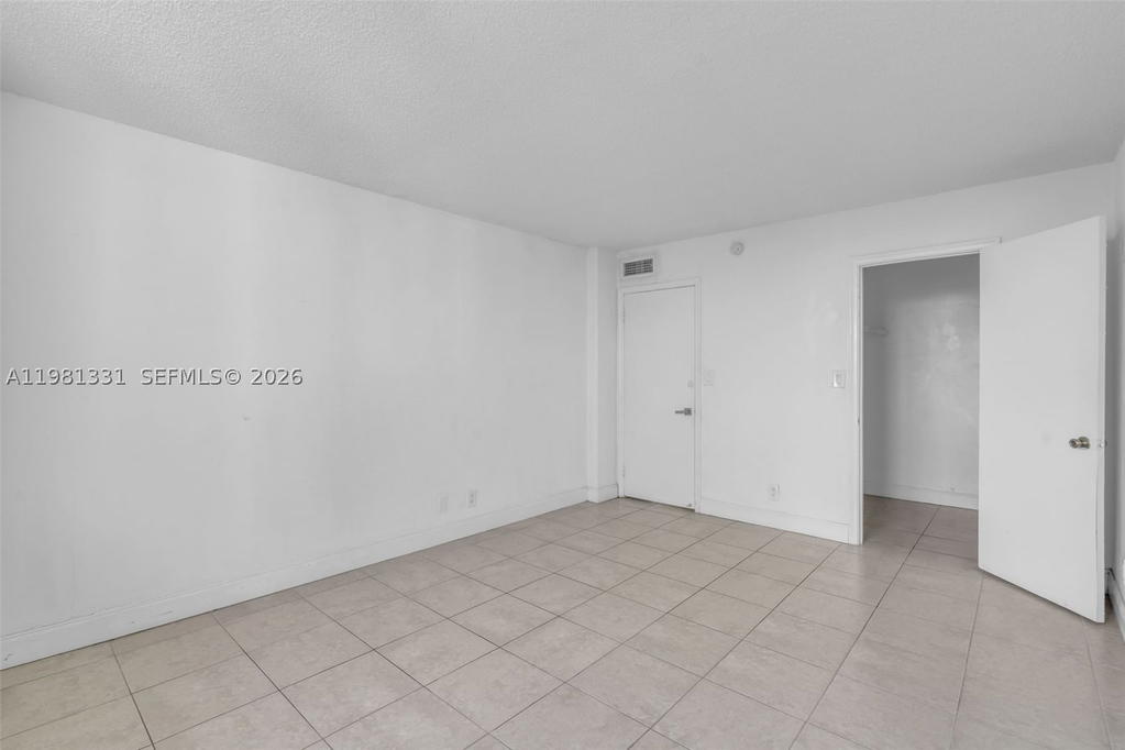 Real estate property located at 9001 77th Ave C805, Miami-dade, Dadeland Place Condo, Miami, FL