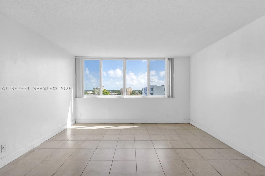 Real estate property located at 9001 77th Ave C805, Miami-dade, Dadeland Place Condo, Miami, FL