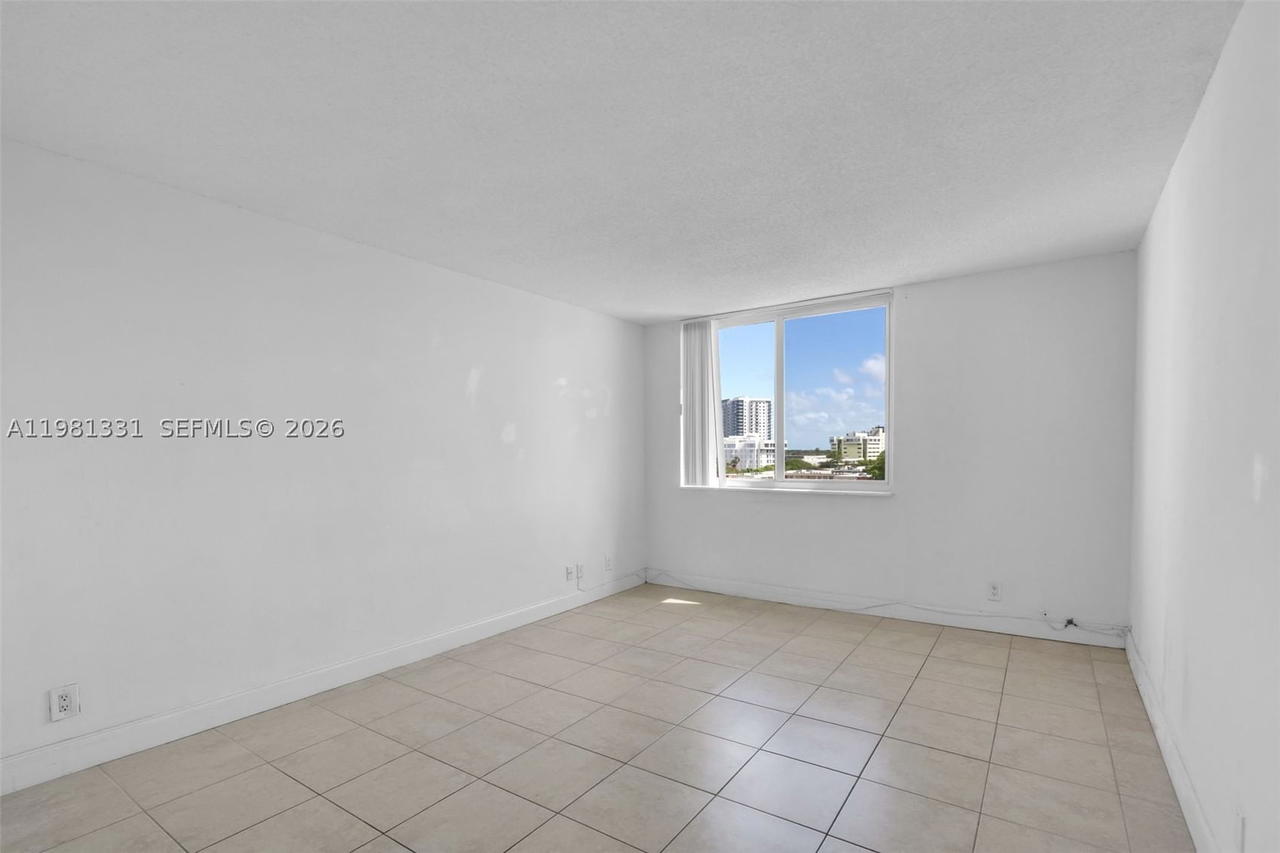 Real estate property located at 9001 77th Ave C805, Miami-dade, Dadeland Place Condo, Miami, FL