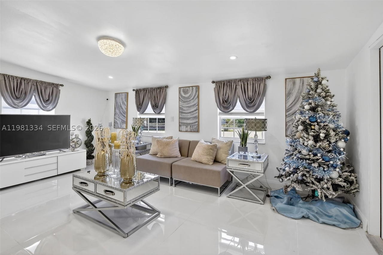 Real estate property located at 3220 2nd St, Broward, Broward Manor, Lauderhill, FL
