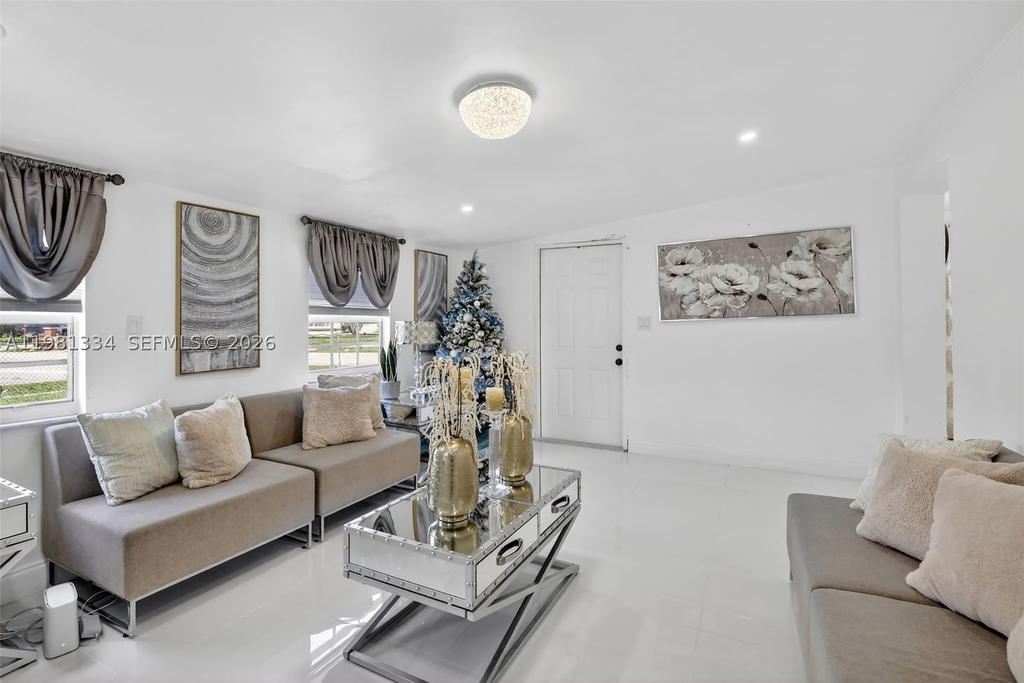 Real estate property located at 3220 2nd St, Broward, Broward Manor, Lauderhill, FL