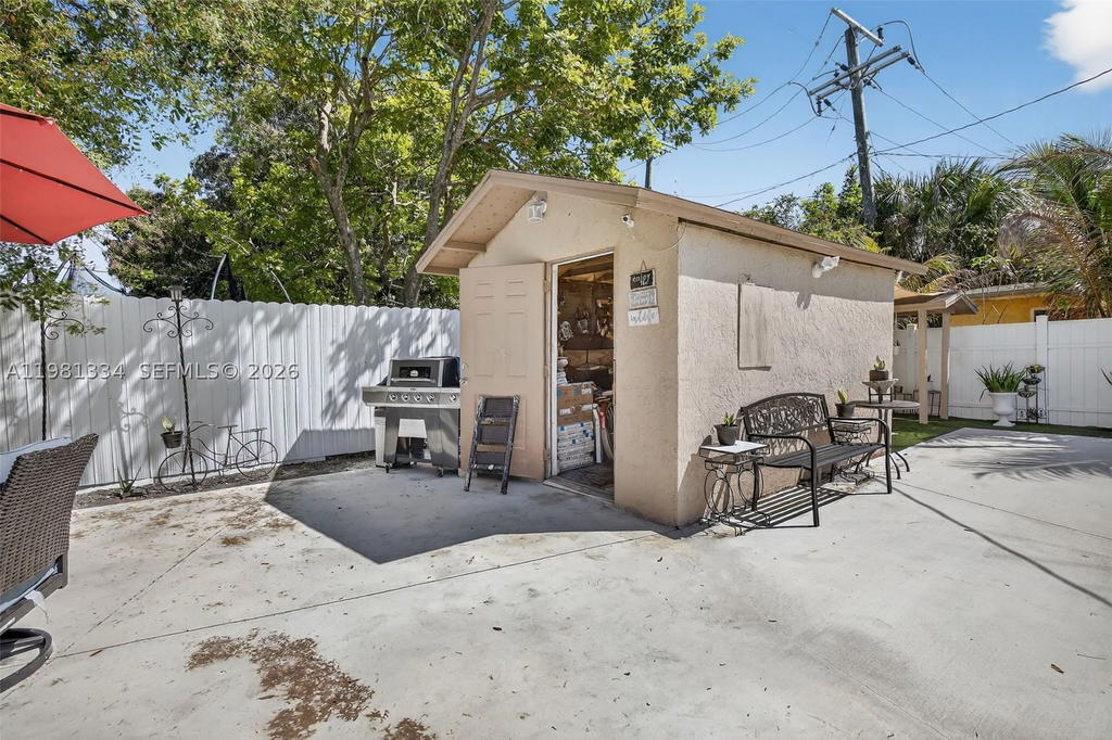 Real estate property located at 3220 2nd St, Broward, Broward Manor, Lauderhill, FL