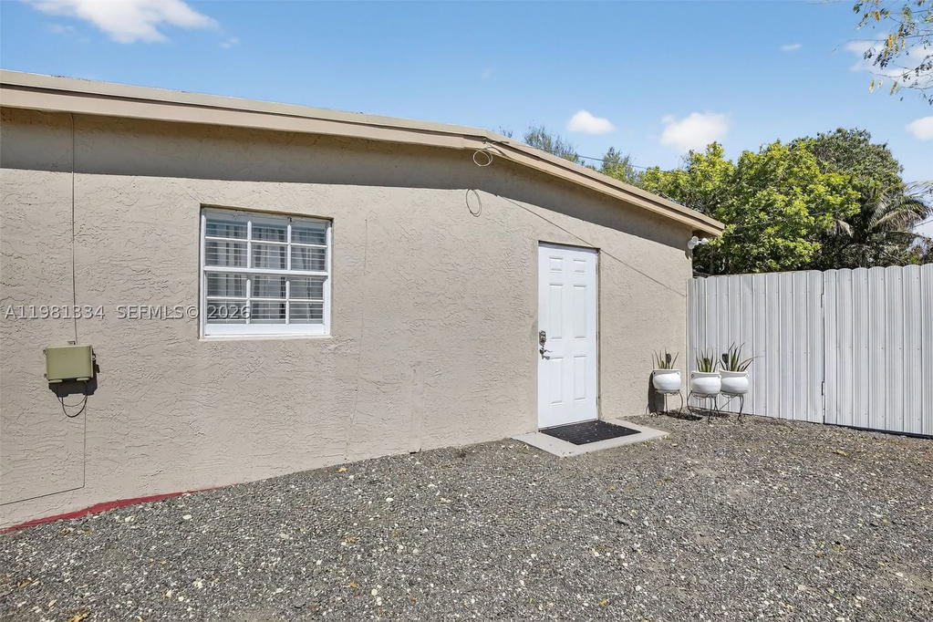 Real estate property located at 3220 2nd St, Broward, Broward Manor, Lauderhill, FL