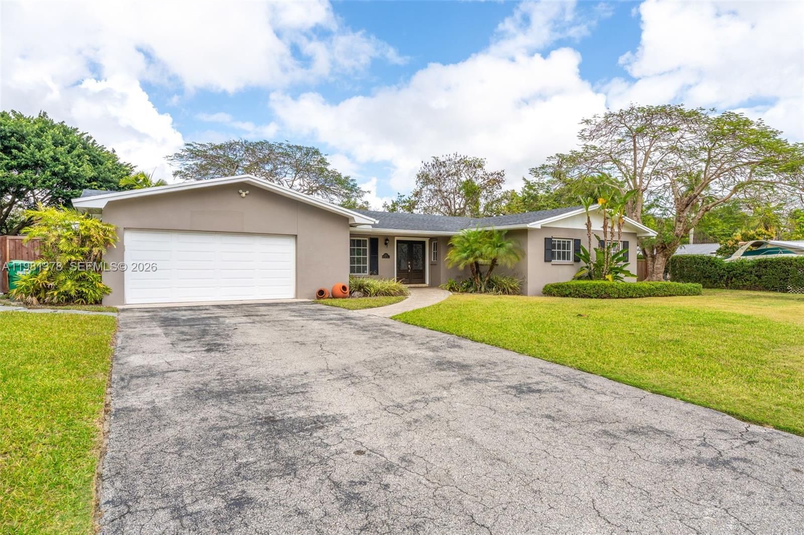 Real estate property located at 10721 124th St, Miami-dade, Pine Shore Sec 1, Miami, FL