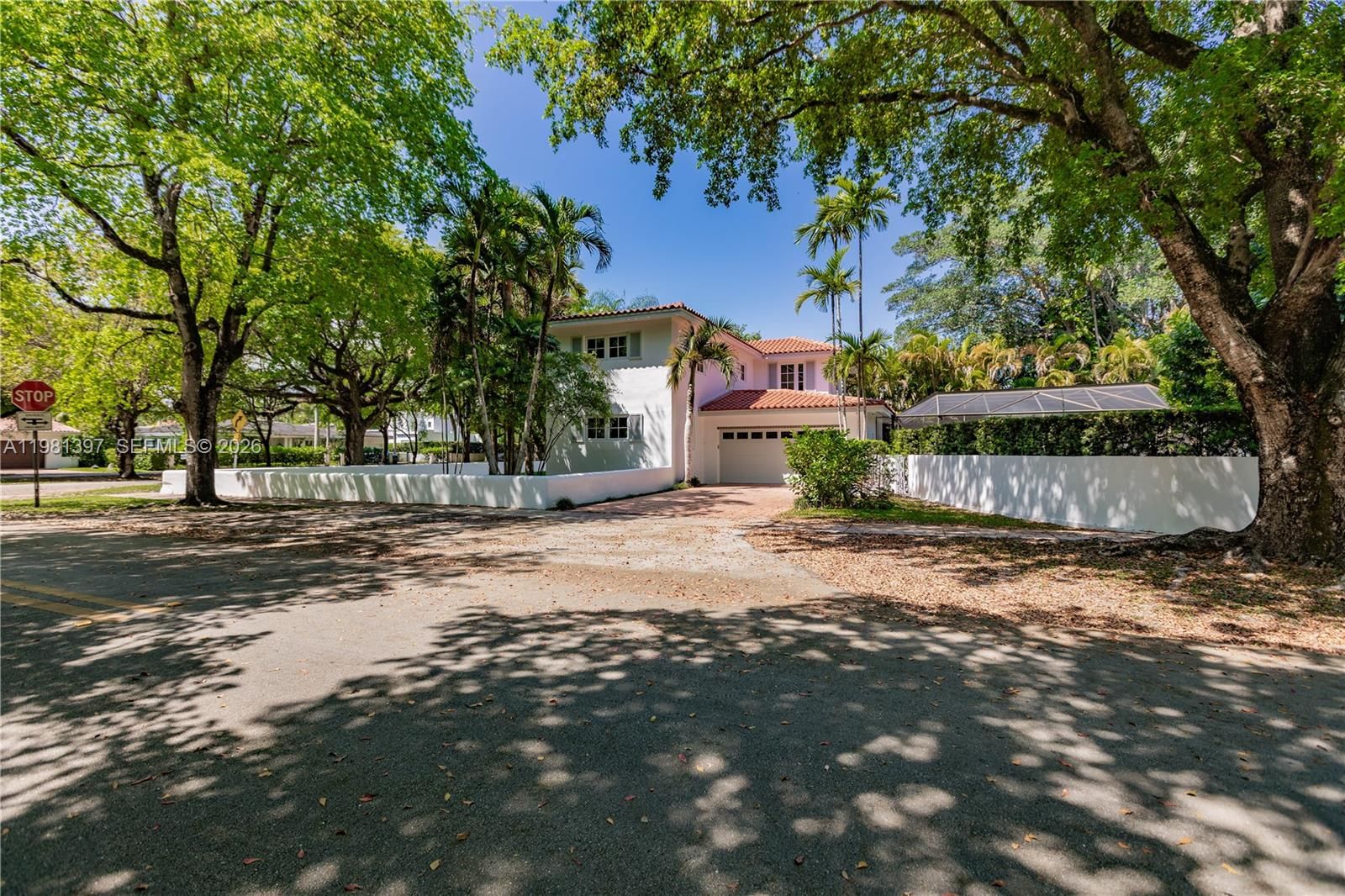 Real estate property located at 2111 Alhambra Cir, Miami-dade, Coral Gables Sec E, Coral Gables, FL