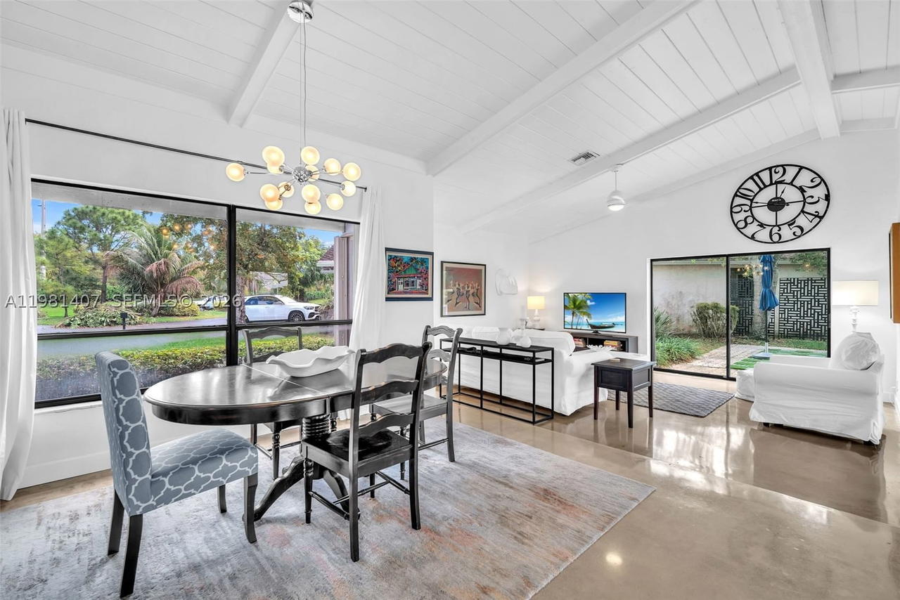 Real estate property located at 211 87th Ter, Broward, Jacaranda Area 4, Plantation, FL