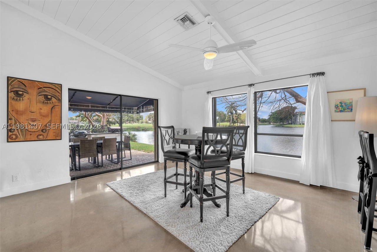 Real estate property located at 211 87th Ter, Broward, Jacaranda Area 4, Plantation, FL