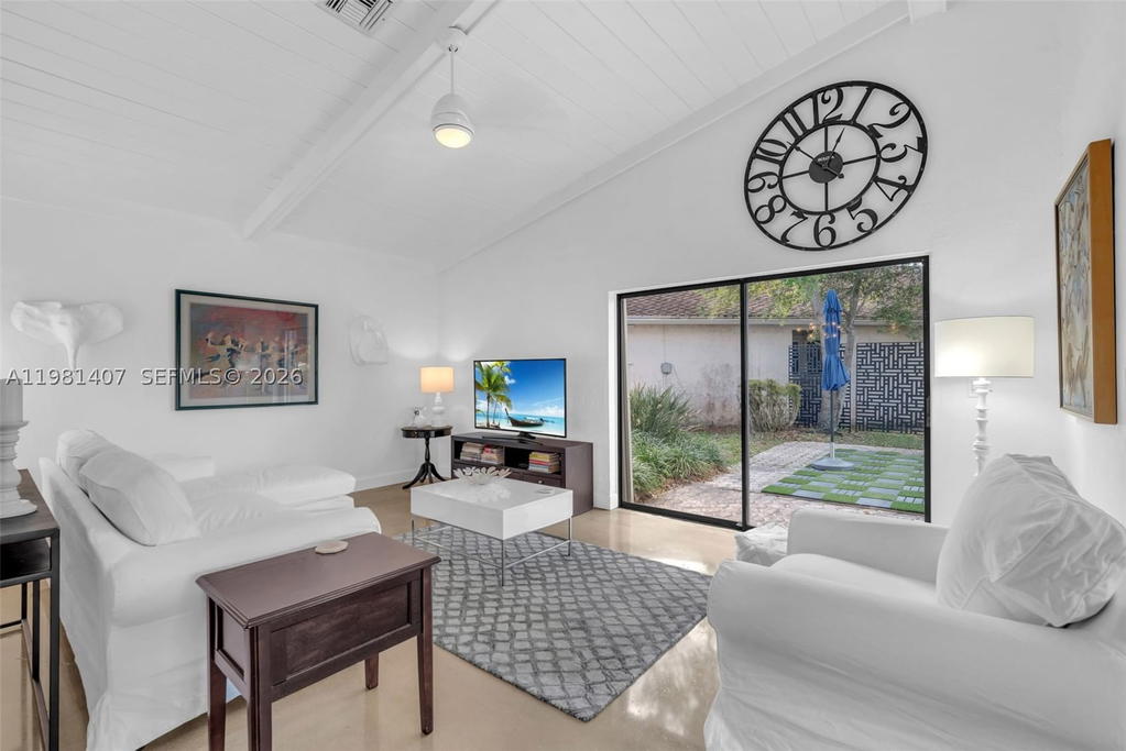 Real estate property located at 211 87th Ter, Broward, Jacaranda Area 4, Plantation, FL