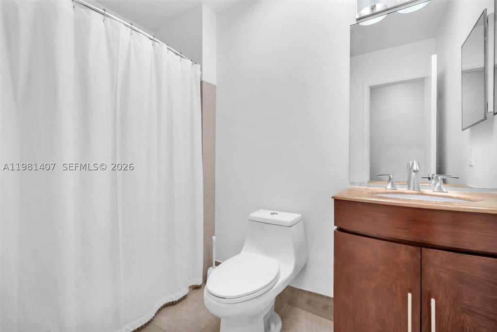 Real estate property located at 211 87th Ter, Broward, Jacaranda Area 4, Plantation, FL