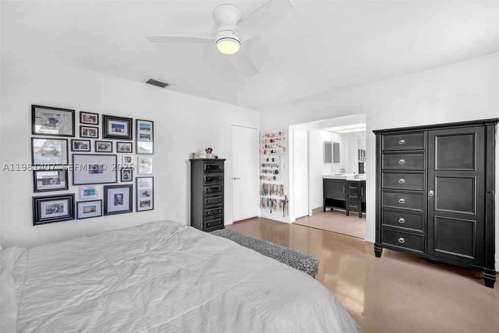 Real estate property located at 211 87th Ter, Broward, Jacaranda Area 4, Plantation, FL