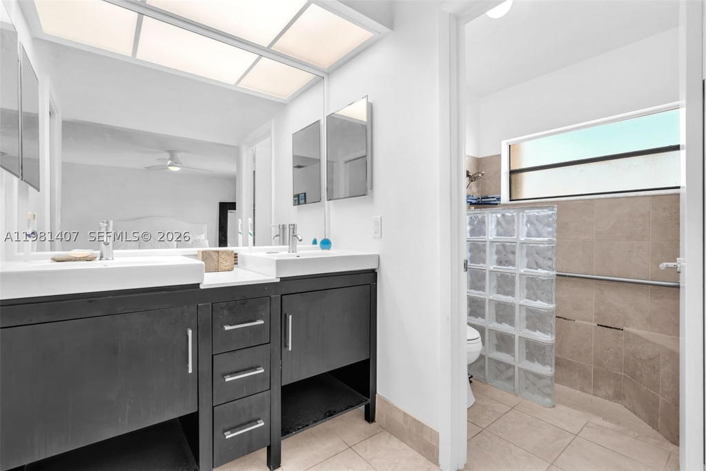 Real estate property located at 211 87th Ter, Broward, Jacaranda Area 4, Plantation, FL