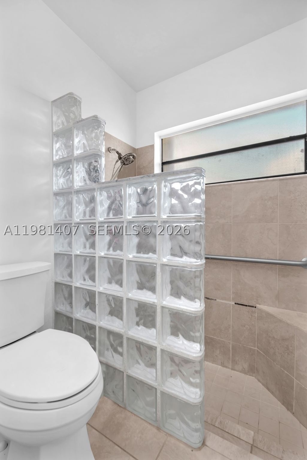 Real estate property located at 211 87th Ter, Broward, Jacaranda Area 4, Plantation, FL
