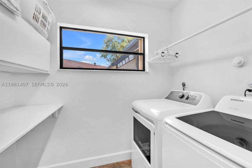 Real estate property located at 211 87th Ter, Broward, Jacaranda Area 4, Plantation, FL