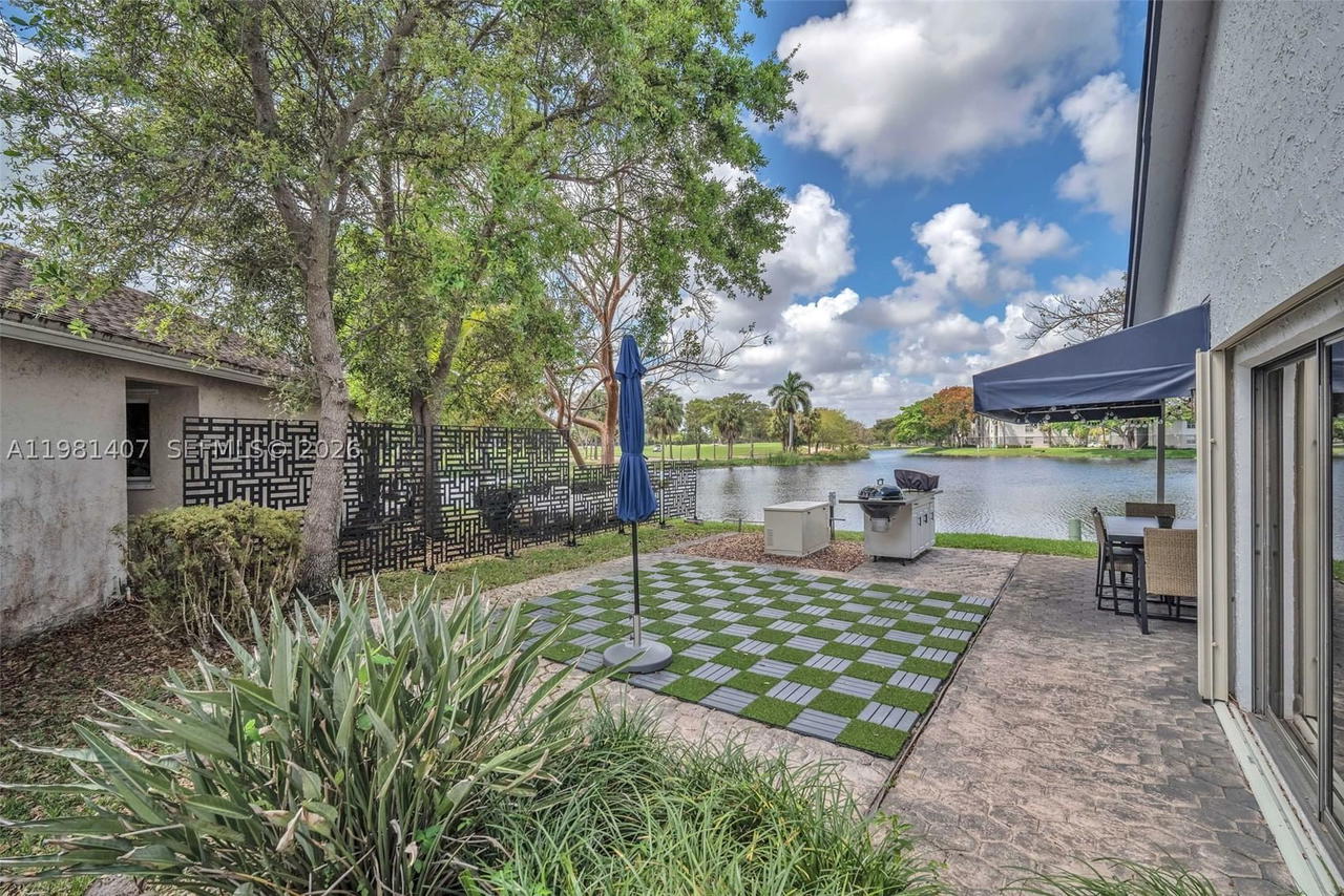 Real estate property located at 211 87th Ter, Broward, Jacaranda Area 4, Plantation, FL