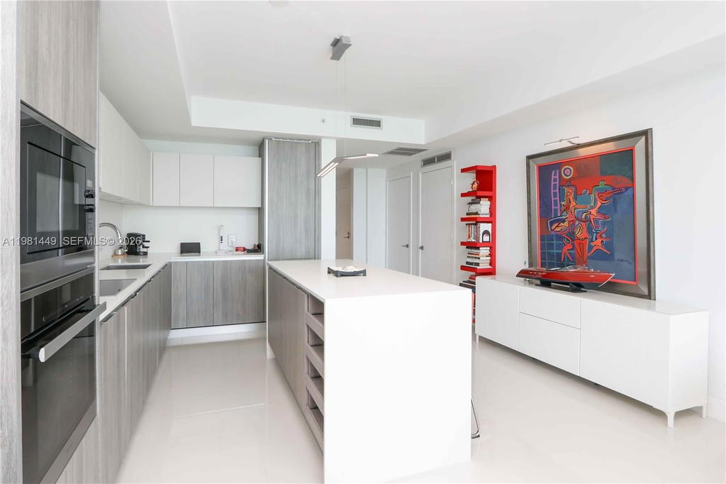 Real estate property located at 2900 7th Ave #404, Miami-dade, Biscayne Beach Condo, Miami, FL