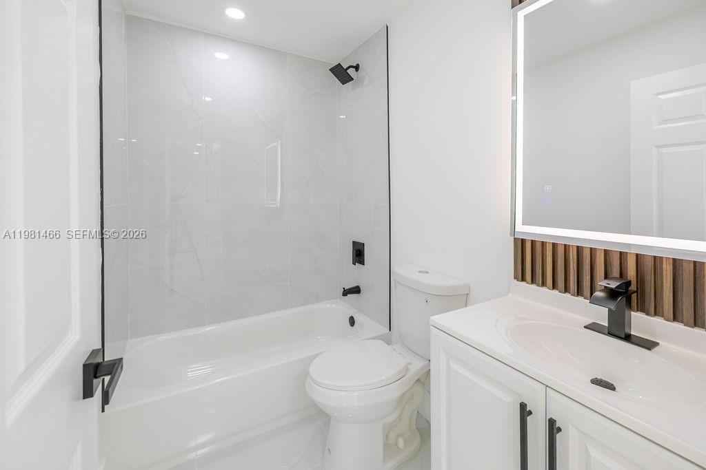 Real estate property located at 8940 4th Ter, Miami-dade, Poinciana Pointe Phase 1, Miami, FL