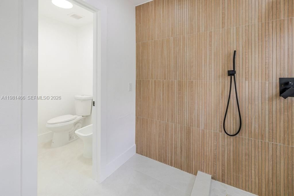 Real estate property located at 8940 4th Ter, Miami-dade, Poinciana Pointe Phase 1, Miami, FL