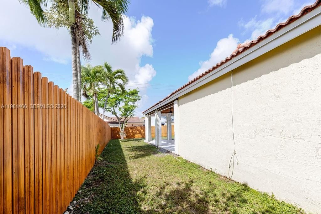 Real estate property located at 8940 4th Ter, Miami-dade, Poinciana Pointe Phase 1, Miami, FL