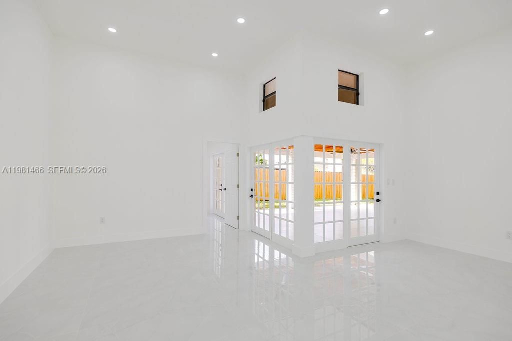 Real estate property located at 8940 4th Ter, Miami-dade, Poinciana Pointe Phase 1, Miami, FL