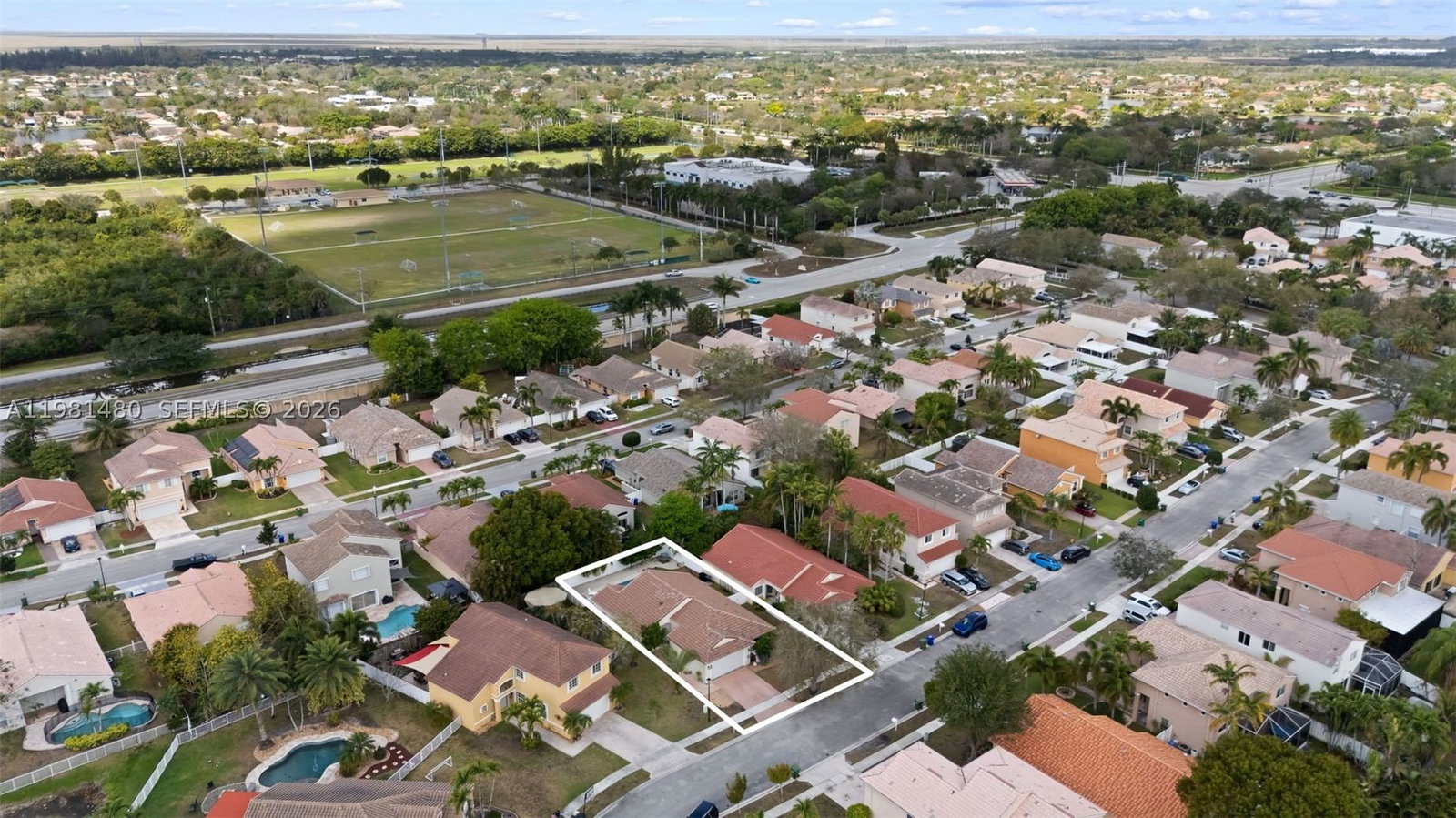 Real estate property located at 334 194th Ave, Broward, Twin Acres, Pembroke Pines, FL