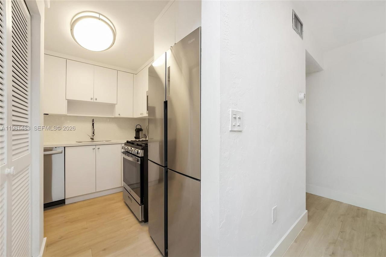 Real estate property located at 1205 Mariposa Ave #326, Miami-dade, Villa Capri Condo, Coral Gables, FL