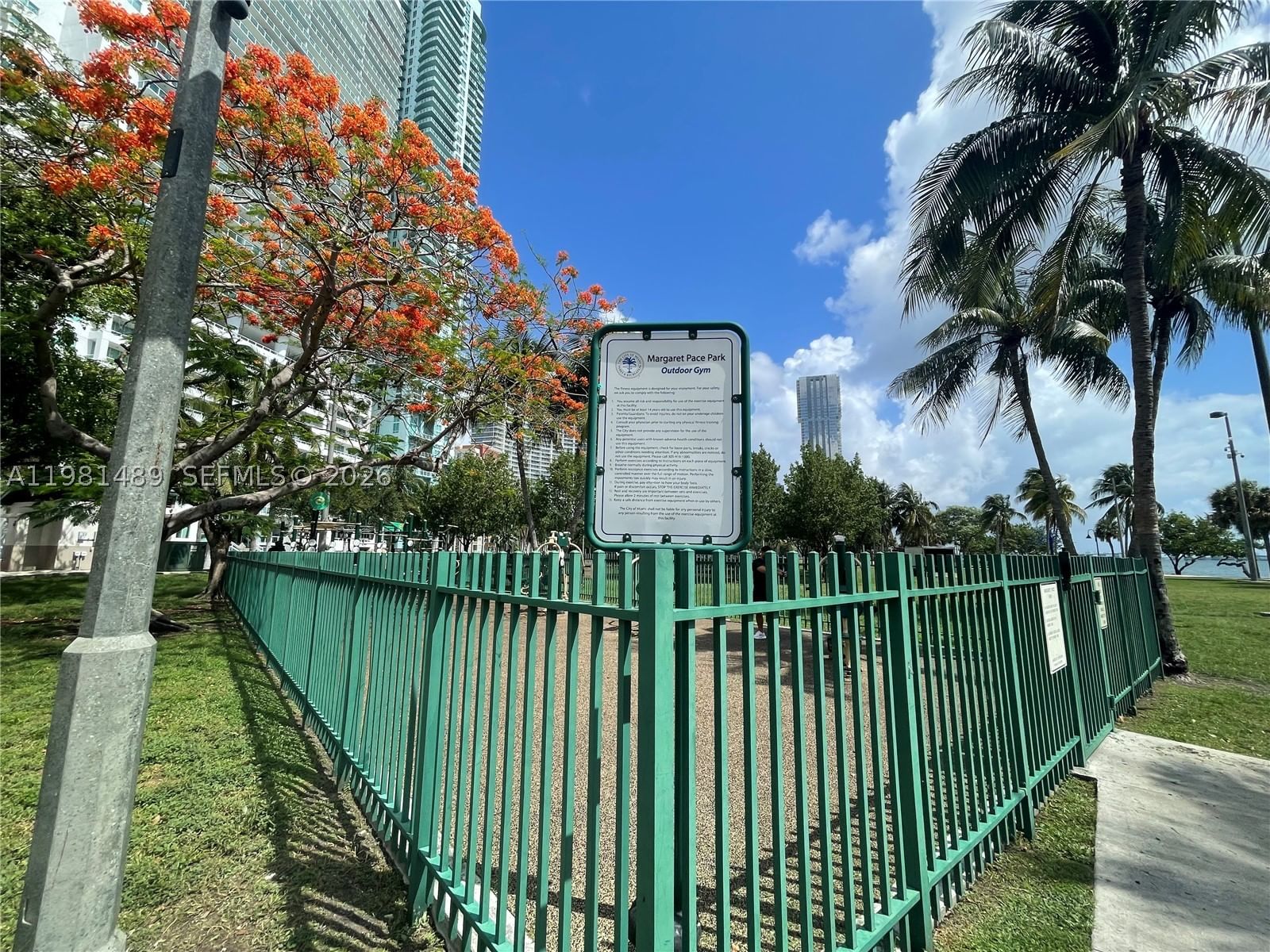 Real estate property located at 1750 Bayshore Dr #2814, Miami-dade, Opera Tower Condo, Miami, FL