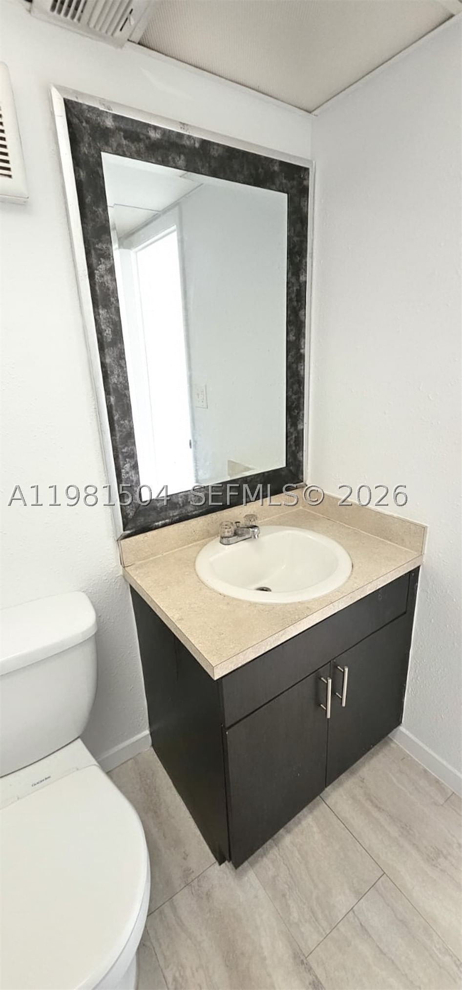 Real estate property located at 7911 Colony Cir N #202, Broward, Versailles Gardens Condo, Tamarac, FL