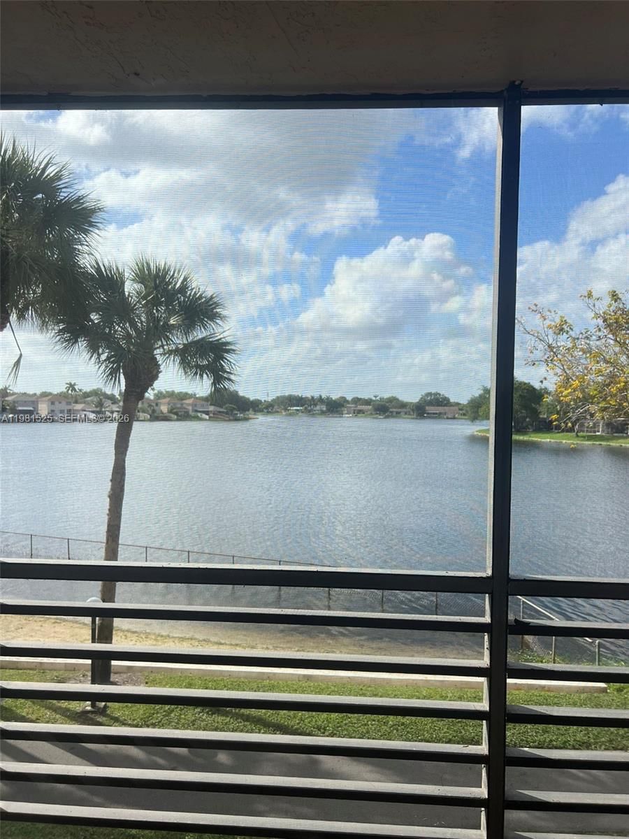 Real estate property located at 1100 Colony Point Cir #201, Broward, Colony Point 3 Condo, Pembroke Pines, FL