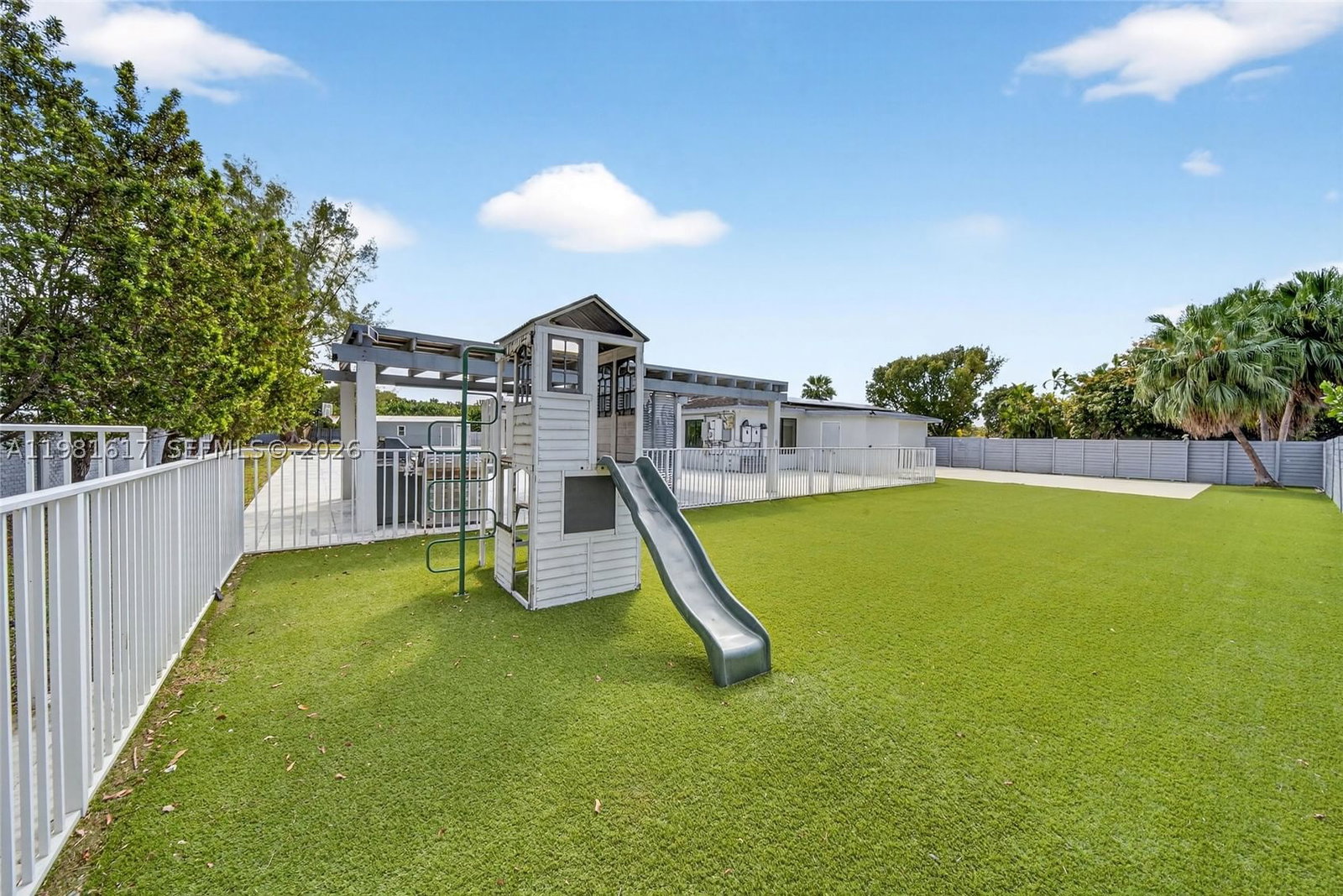 Real estate property located at 11951 120th Ter, Miami-dade, Pine Meadows Estates, Miami, FL