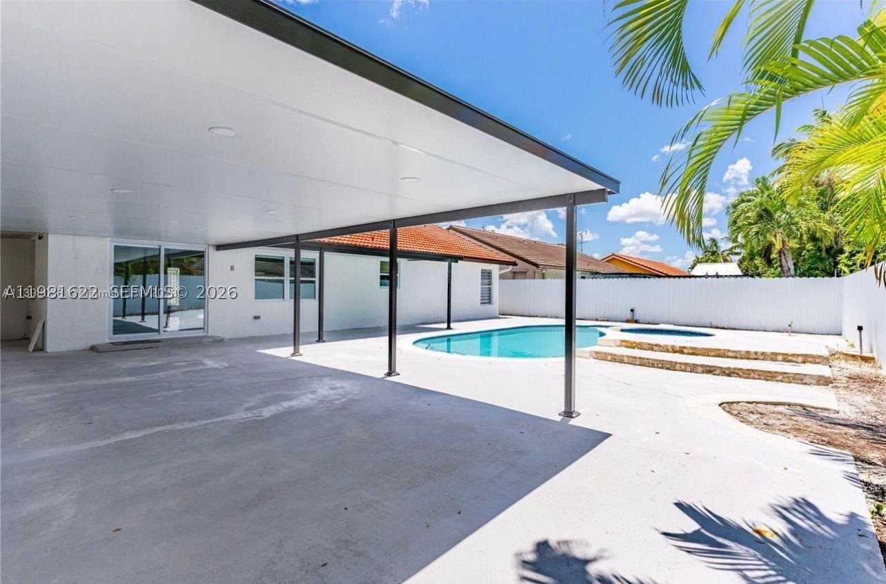 Real estate property located at 14721 170th Ter, Miami-dade, Mandy Sub, Miami, FL